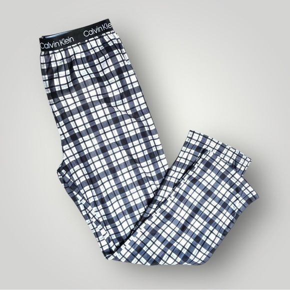 NWOT Calvin Klein Black and White Plaid Pajama Pants - Picture 9 of 9
